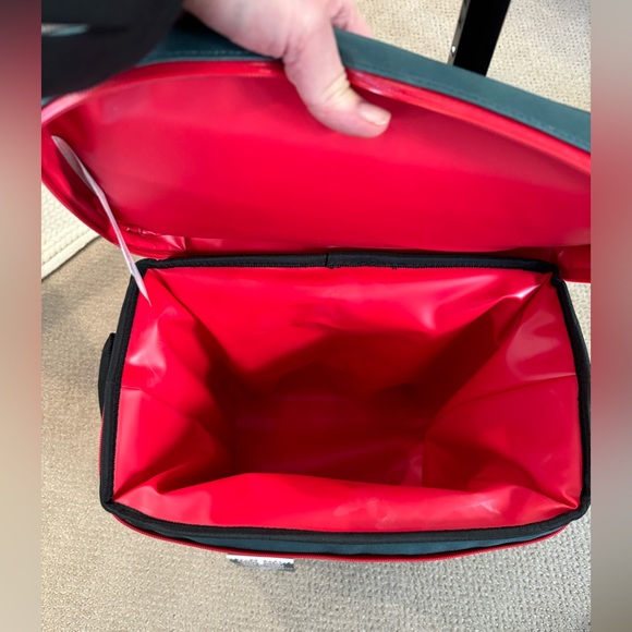 NWT Coleman 42 Can High-Performance Soft Wheeled Cooler - Picture 4 of 11